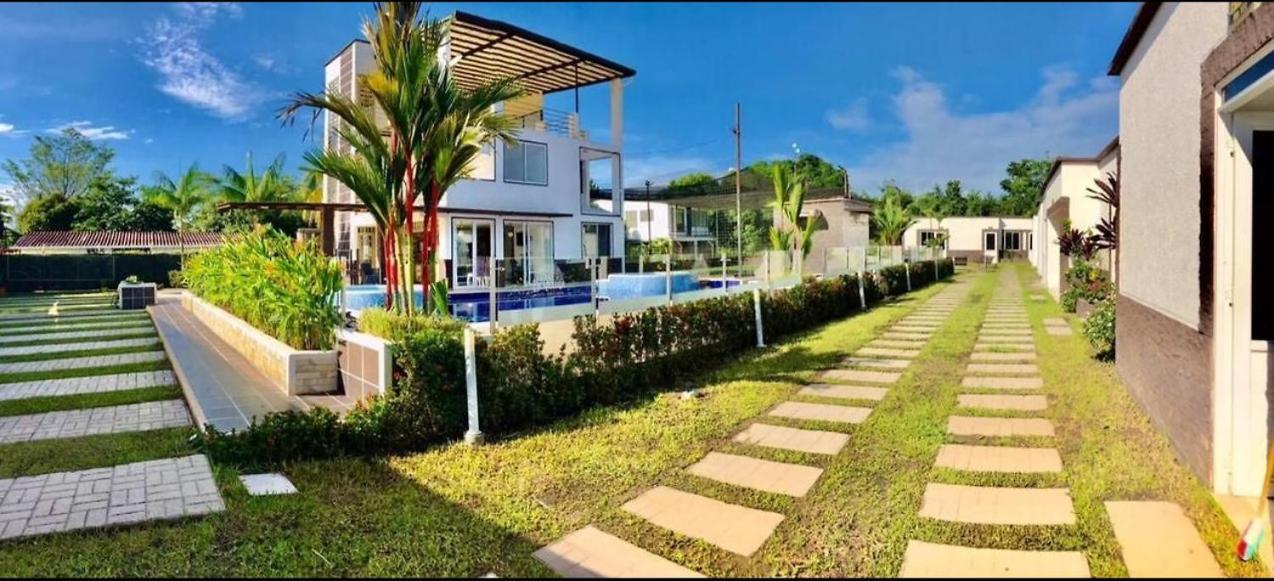 Hotel La Quinta 比亚维森西奥 外观 照片
